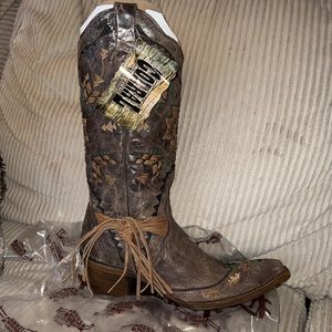 Corral Vintage Boots - perfect for those country concerts!